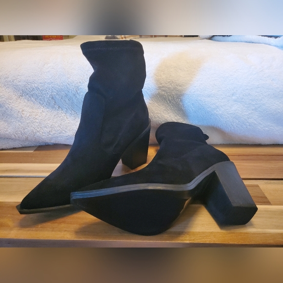 Nasty Gal Suede Pointy Black Boots - Picture 1 of 7